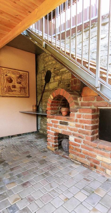 Вулик Будиночок З Двома Окремими Номерами Kamianets-Podilskyi Ngoại thất bức ảnh
